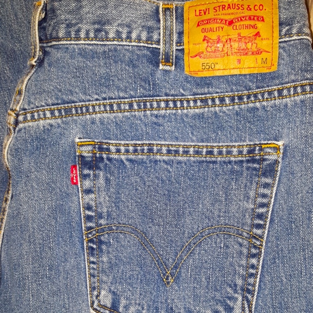 Plus size women Levi tapered jeans good condition